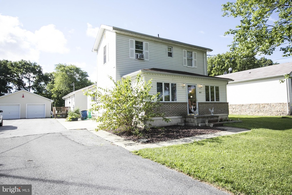 811 Norris Ln, Essex, MD 21221 - photo 1