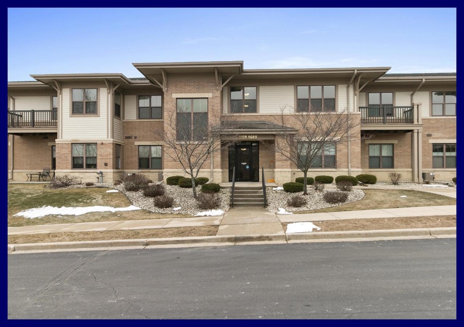 W129N6811 Northfield Dr unit 203, Menomonee Falls, WI 53051 - photo 1