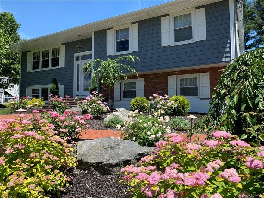 2646 Springhurst St, Yorktown Heights, NY 10598 - photo 1