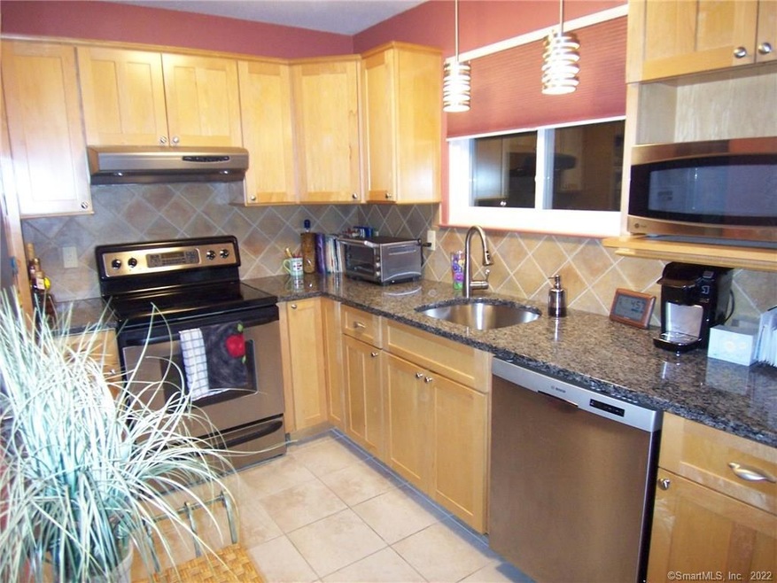 504 Churchill Dr, Newington, CT 06111 - photo 1