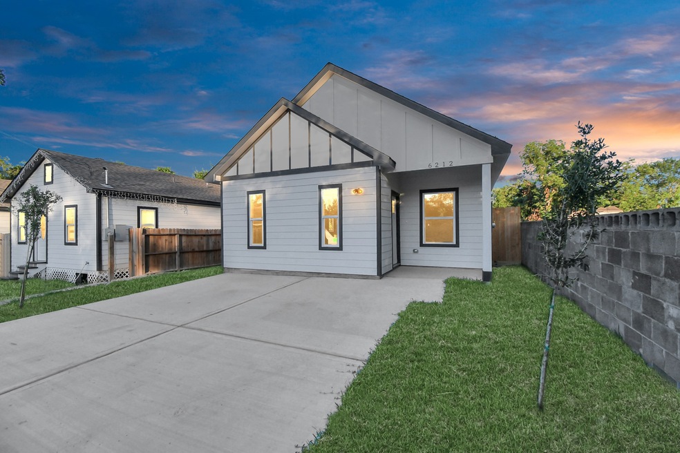 6212 De Priest St, Houston, TX 77091 - photo 1