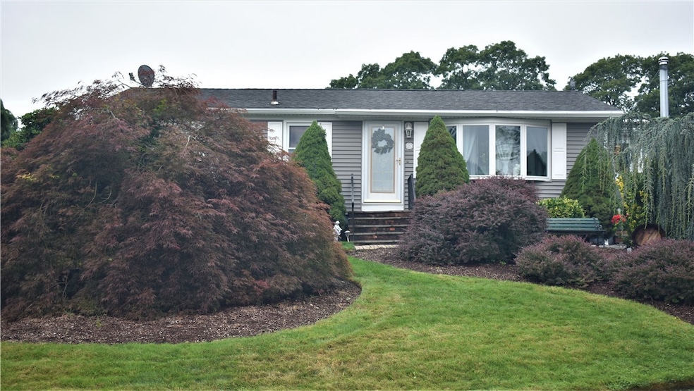 11 Birchview Dr, Cranston, RI 02920 - photo 1
