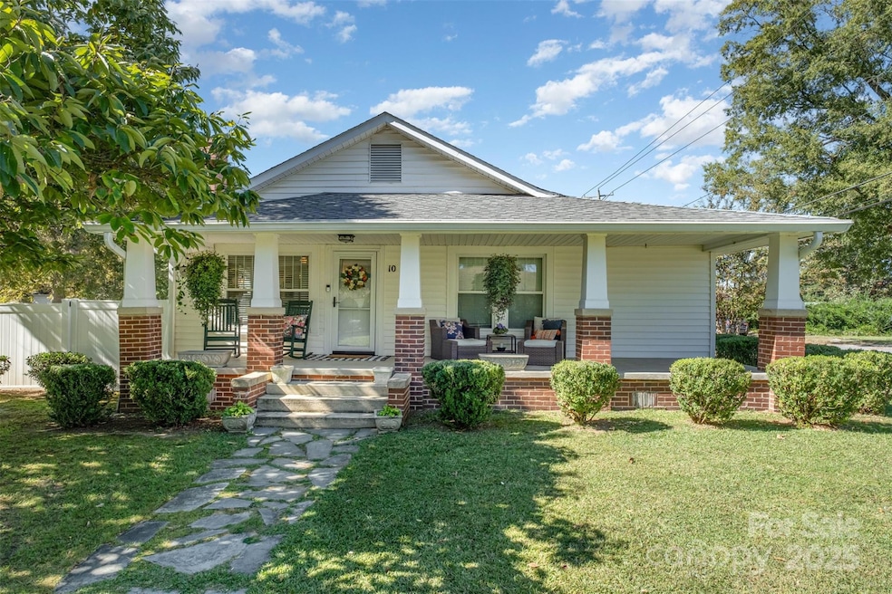 Under Contract $375,000