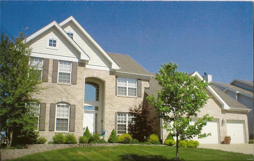 Full Brick Front with Arched entry way! Custom Lan