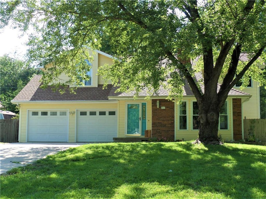 326 Oakhill St, Lansing, KS 66043 - photo 1