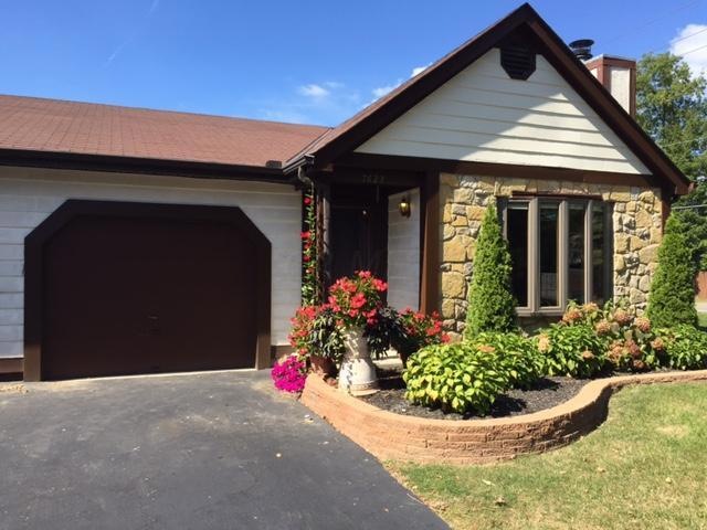 7623 Pickett Ln unit 1, Columbus, OH 43235 - photo 1