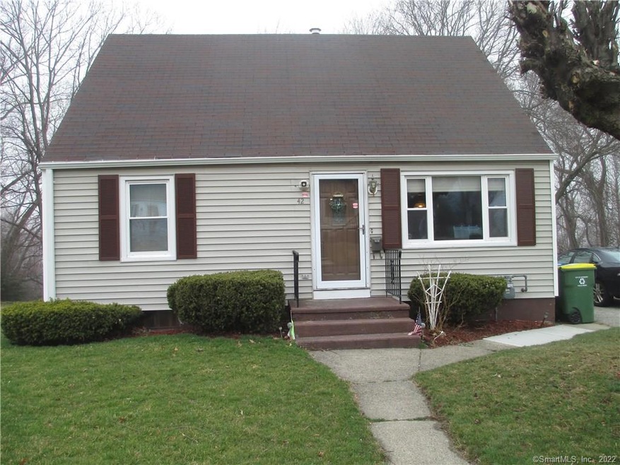 42 Rockledge Dr, Waterbury, CT 06706 - photo 1