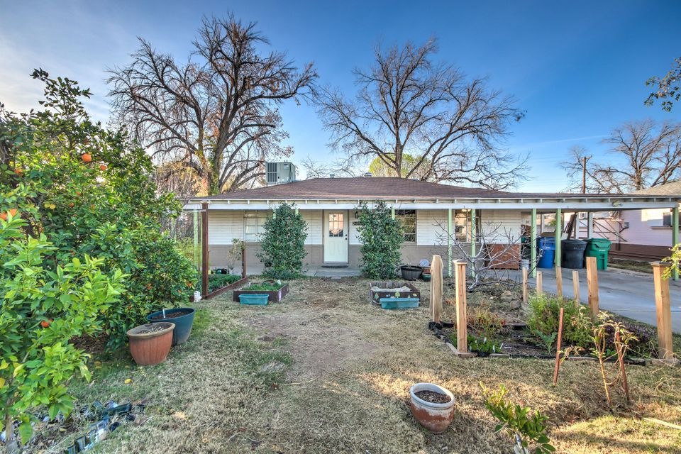 1339 W 1st St-2