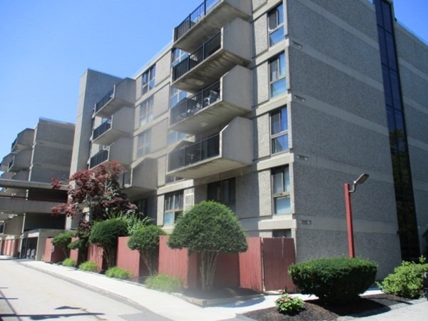 Tall Oaks Village unit 607, South Weymouth, MA 02190 - photo 1