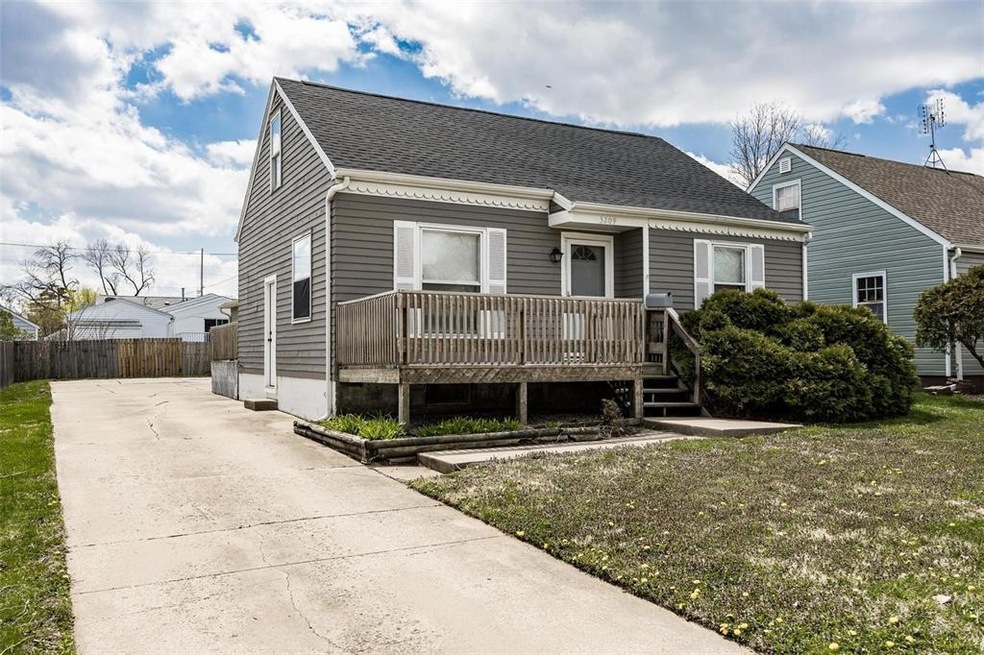 3209 Dalewood Ave SE, Cedar Rapids, IA 52403 - photo 1