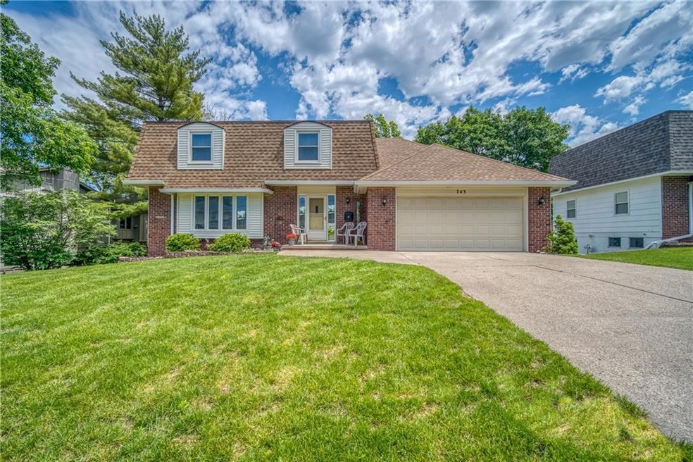 743 34th Place, West Des Moines, IA 50265 - photo 1