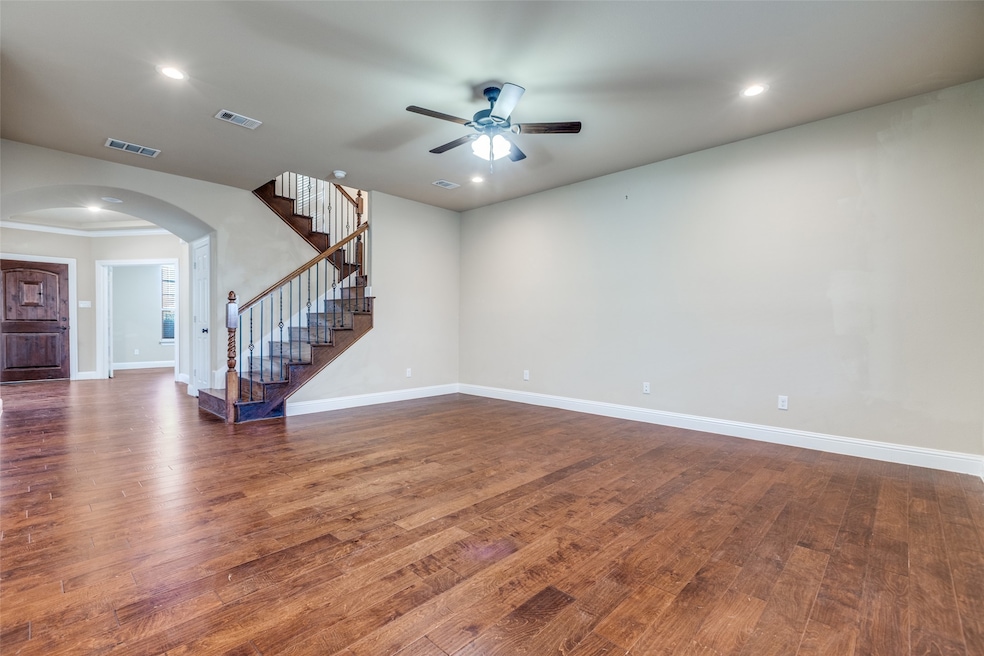 606 Seneca Blvd, McKinney, TX 75069 - photo 1