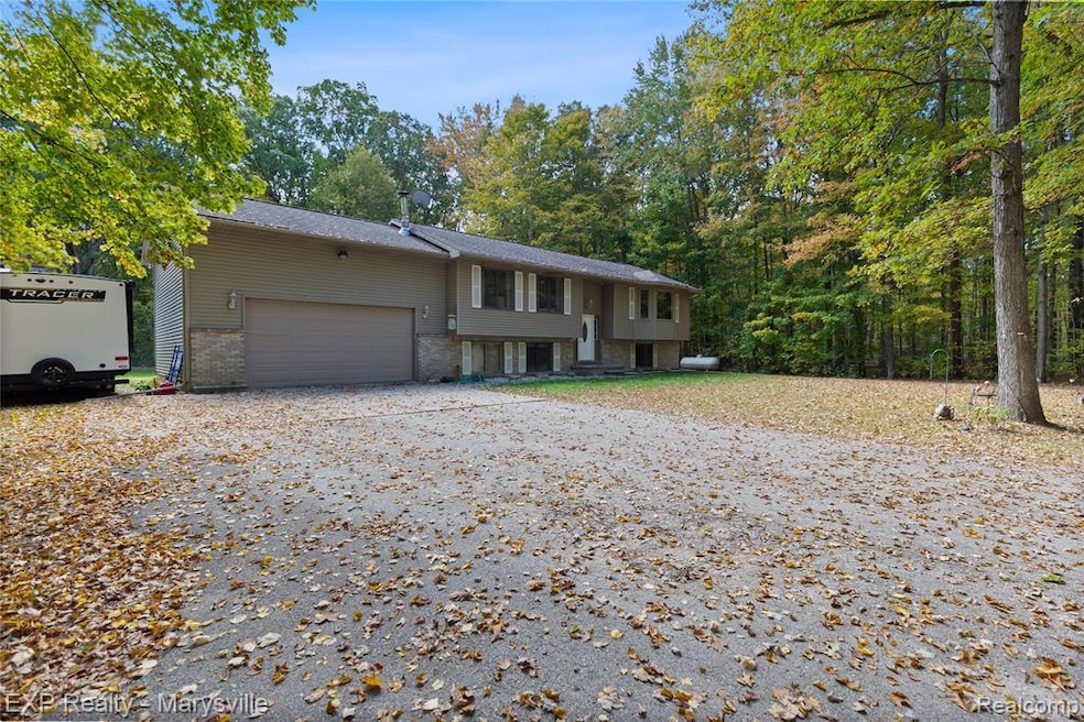 7187 Phillips Rd, Clyde, MI 48049 - photo 1