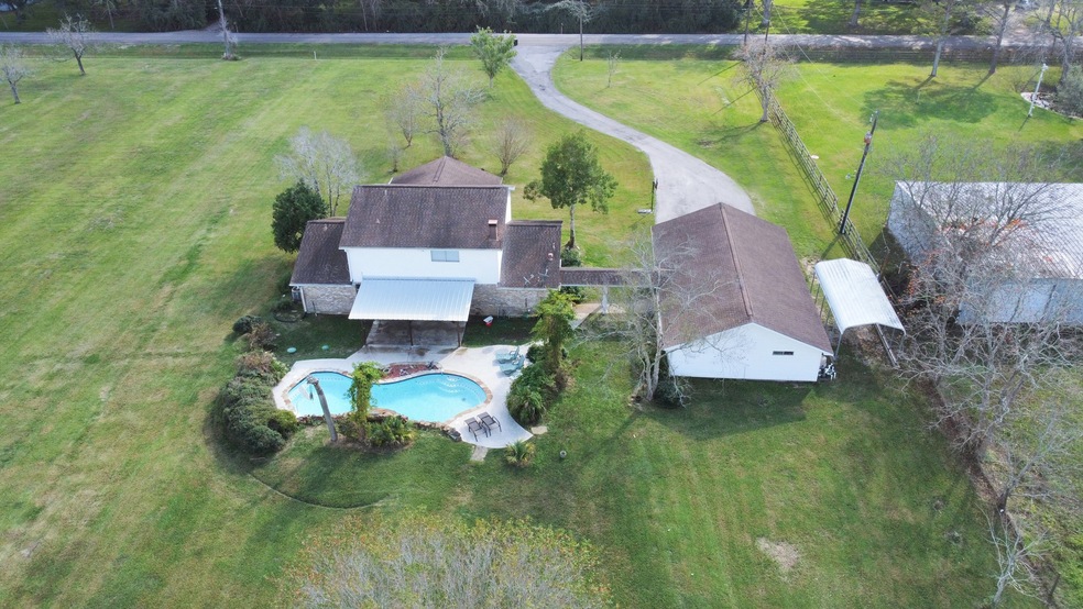 2425 County Road 155, Alvin, TX 77511 - photo 1