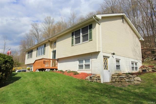 274 Peekskill Hollow Rd, Putnam Valley, NY 10579 - photo 1