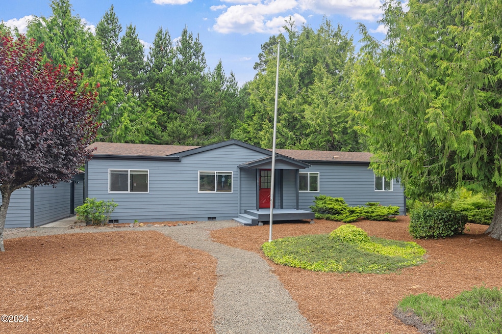 520 Seagrove Loop, Depoe Bay OR-01