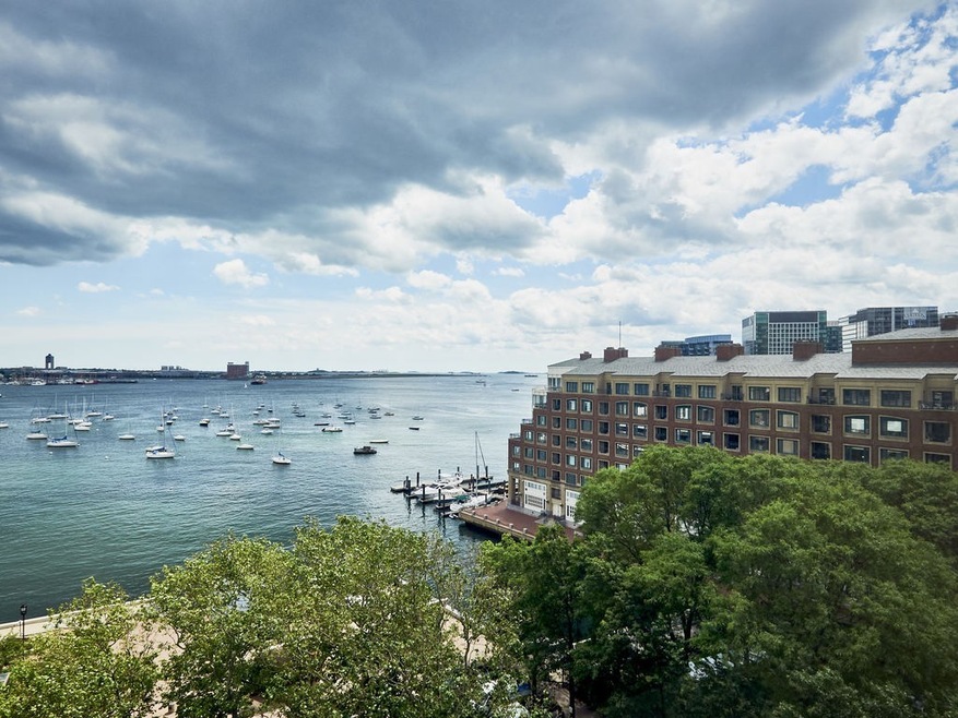 Harbor Towers unit 9D, Boston, MA 02110 - photo 1