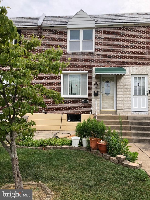 2402 Stoneybrook Ln, Drexel Hill, PA 19026 - photo 1