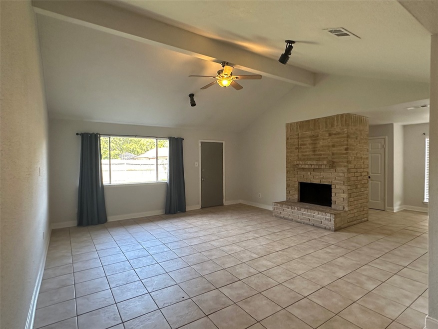 3422 Sandbrook Dr, Houston, TX 77066 - photo 1