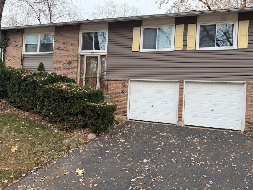 unlisted-address, Bolingbrook, IL 60440 - photo 1