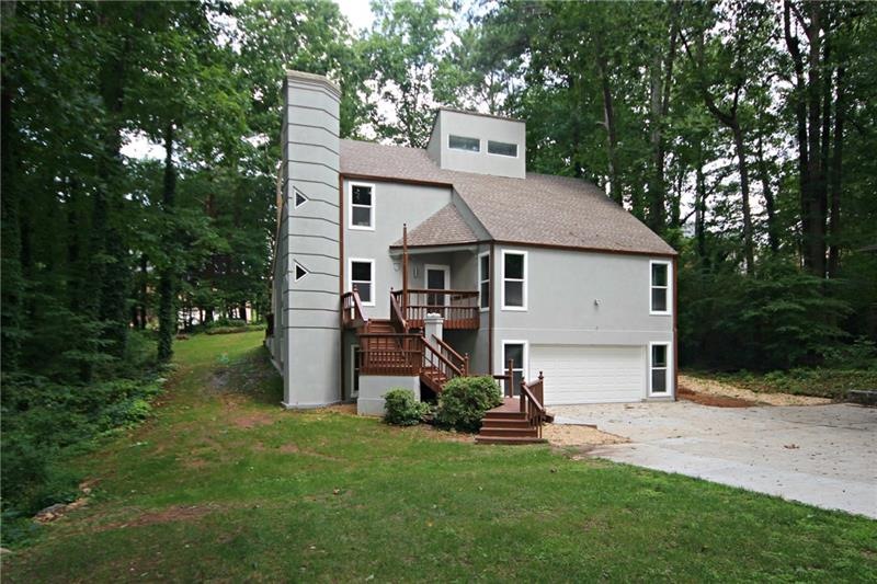 4981 Karls Gate Dr, Marietta, GA 30068 - photo 1