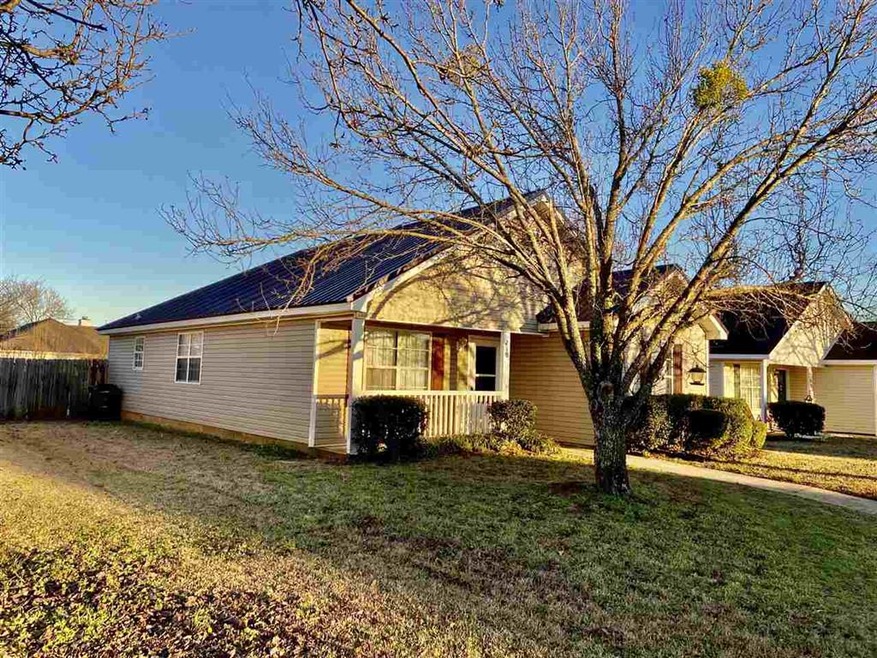 210 Worthington Ln, Warner Robins, GA 31088 - photo 1