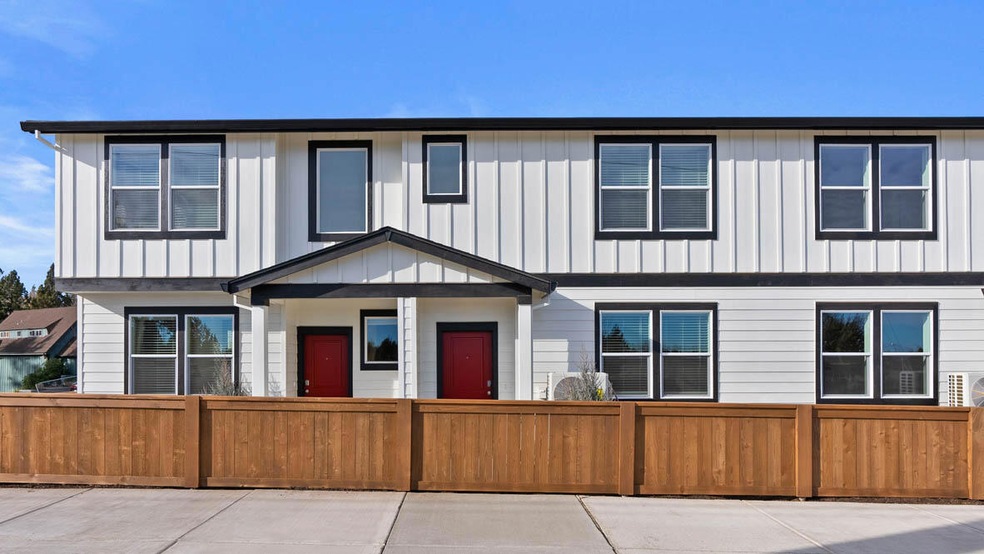 For Sale $444,995 • Co-Listing Agent