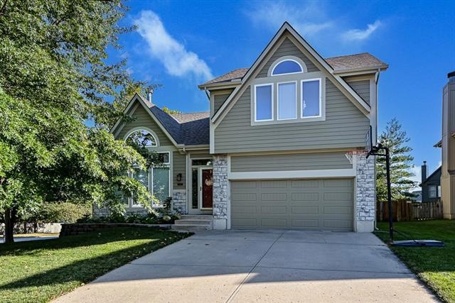 21505 W 52nd St, Shawnee, KS 66226 - photo 1