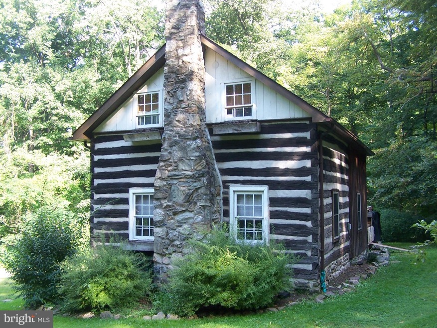 6902 Corning Rd, Zionsville, PA 18092 - photo 1