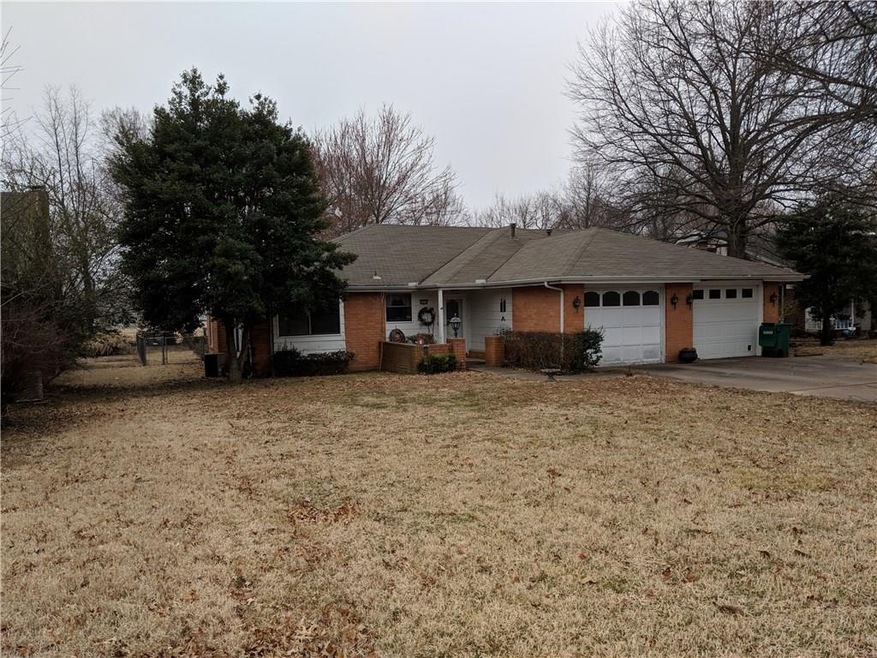 1012 W Linden St unit LEFT SIDE, Rogers, AR 72756 - photo 1