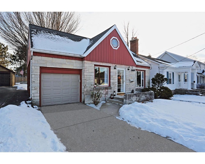 1817 28th St, Two Rivers, WI 54241 - photo 1