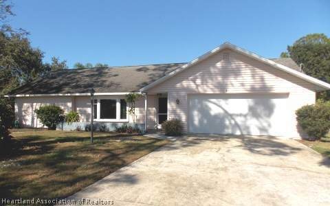 111 Daisy Ln, Lake Placid, FL 33852 - photo 1