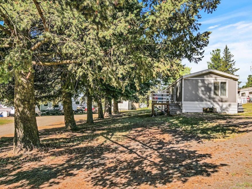 600 N Broadway St unit 8, Tekoa, WA 99033 - photo 1