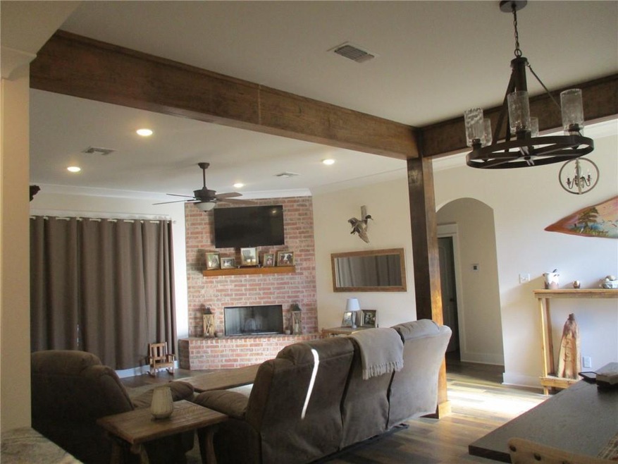 154 Fox Chase Dr, Pineville, LA 71360 - photo 1