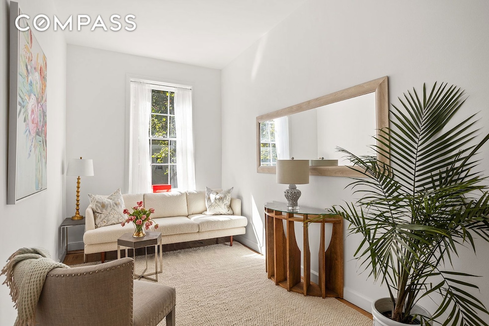 350 W 20th St unit 3-R, New York, NY 10011 - photo 1