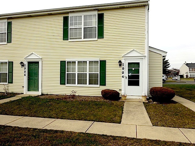 1904 Cherrywood Ct, Joliet, IL 60435 - photo 1