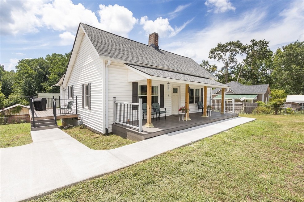 310 W Blue Ridge St, Pendleton, SC 29670 - photo 1