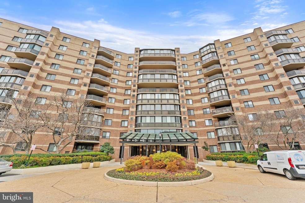 The Rotonda unit 807 AND 809, McLean, VA 22102 - photo 1