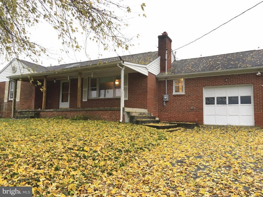 556 Scrabble Rd, Martinsburg, WV 25404 - photo 1