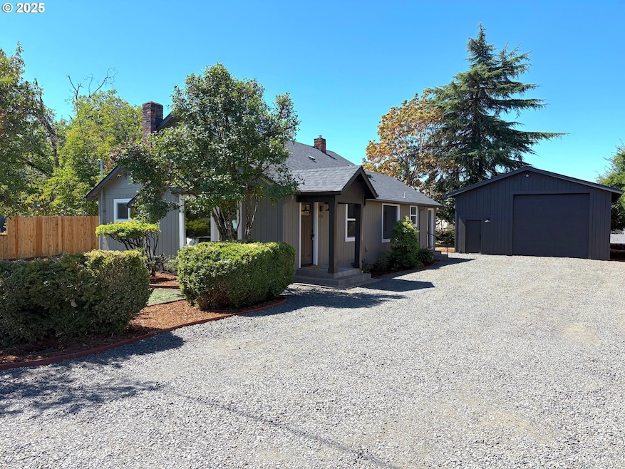 1938 7th St, Springfield, OR 97477 - photo 1