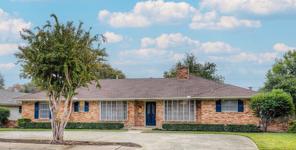 6142 E Lovers Ln, Dallas, TX 75214 - photo 1