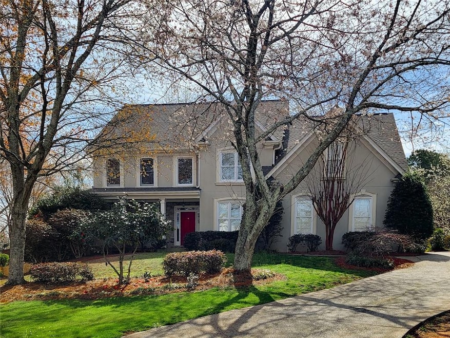 View of front of property featuring a private cul-