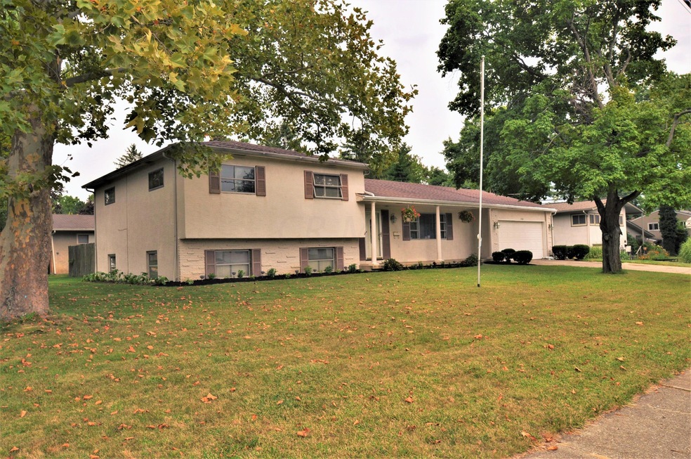 Loads of curb appeal!