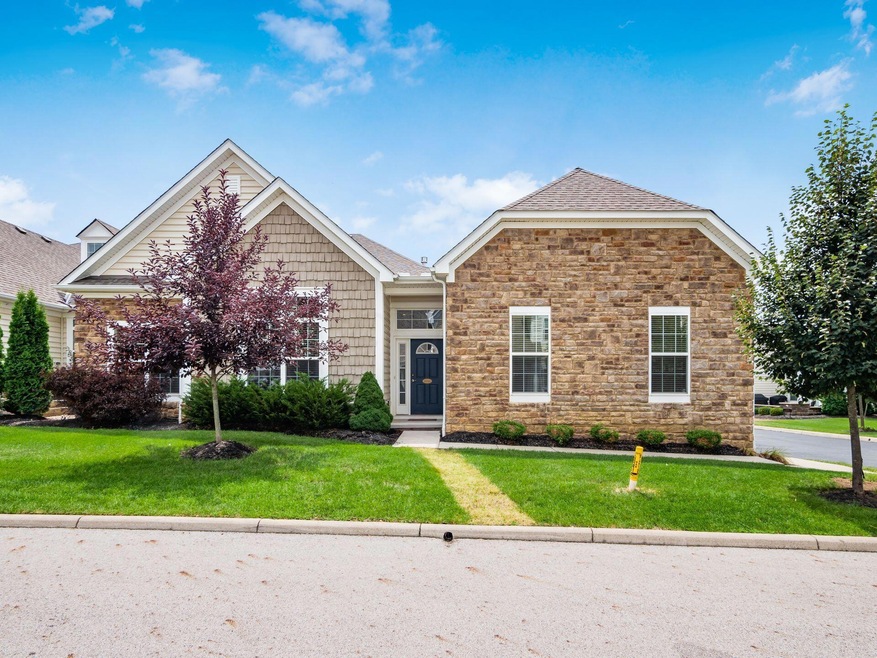001_N 4548 Newport Loop E 112