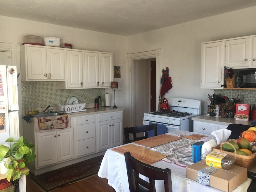 843 Main St unit 2, Waltham, MA 02451 - photo 1