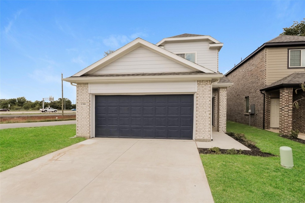 1300 Jonah Ln, Ennis, TX 75119 - photo 1