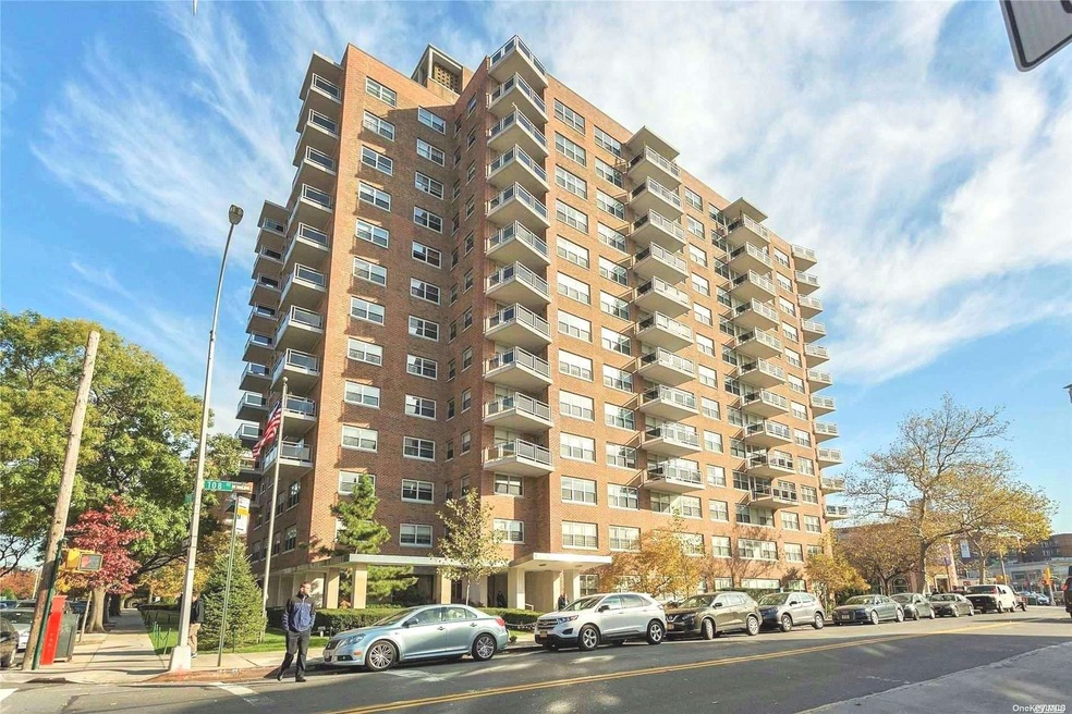 70-31 108th St unit 10J, Forest Hills, NY 11375 - photo 1