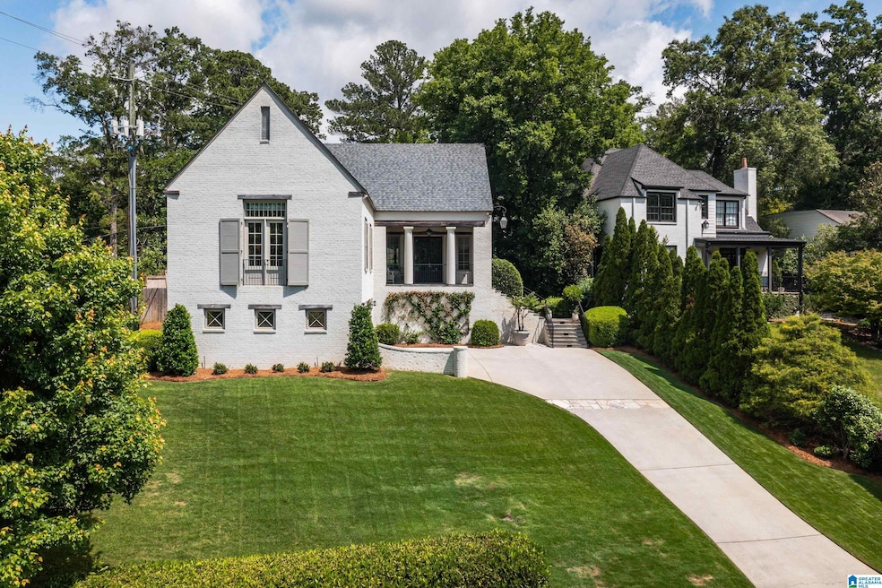 Sold $1,949,000 • Co-Listing Agent