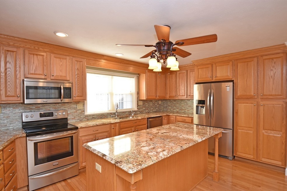 29 Shire Rd unit 29, Fitchburg, MA 01420 - photo 1