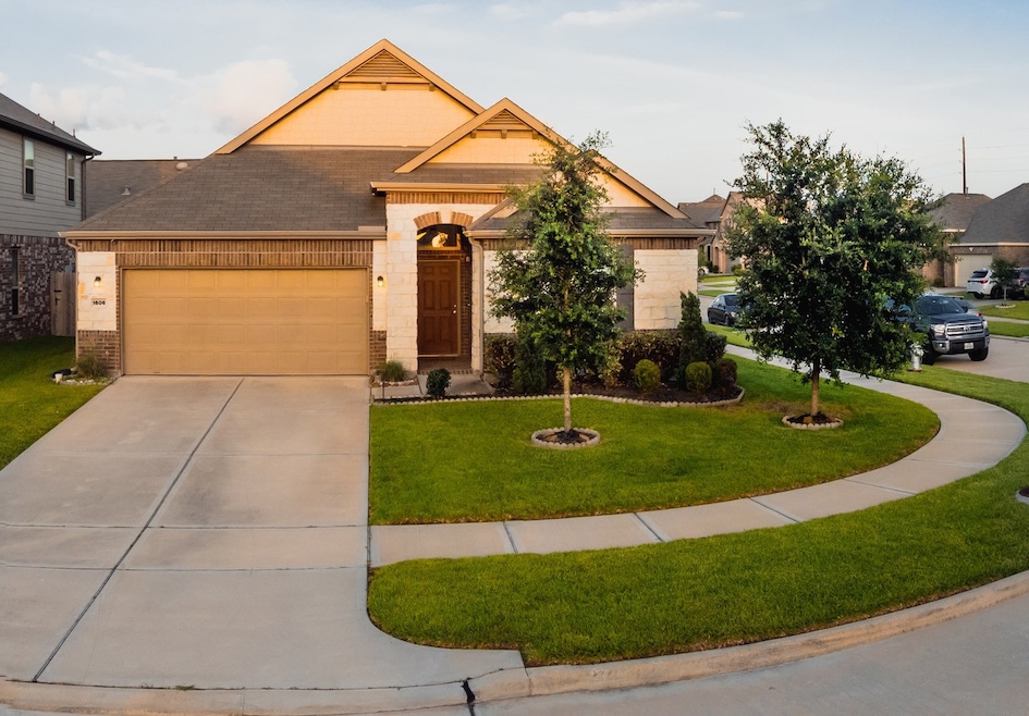 1606 Stuart Creek Dr, Richmond, TX 77469 - photo 1